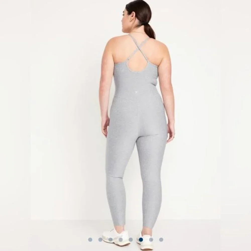 NWT Old Navy Cloud+ Sleeveless 7/8 Bodysuit - Picture 2 of 6